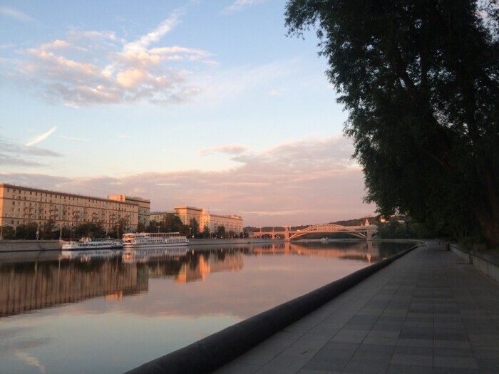 хочу переехать жить в москву