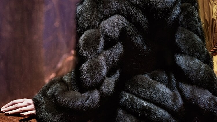 как правильно сложить шубу для перевозки